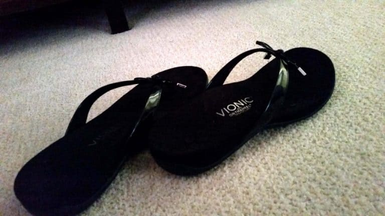 Vionic Orthaheel Sandals Make Walking Comfy & Stylish
