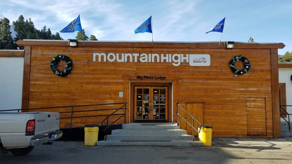learn to snowboard at mountain high
