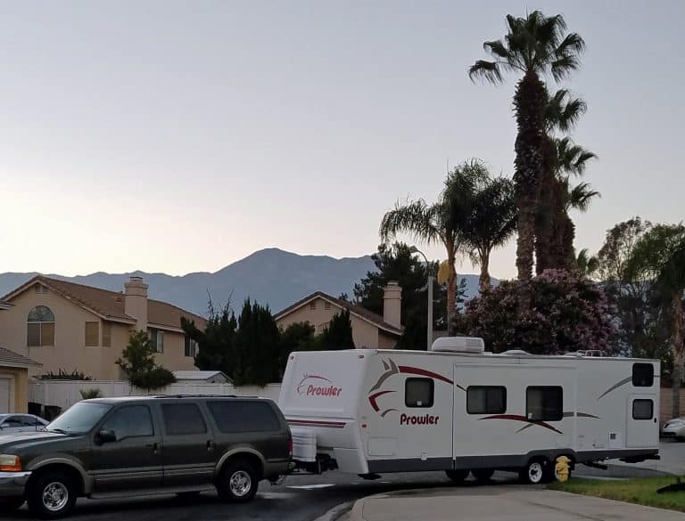 Planning a Family Camping Trip: 8 People, 2 Dogs & One RV