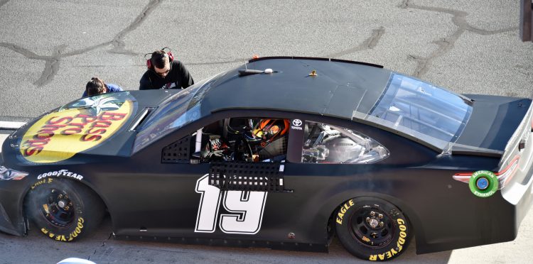 daniel suarez 19 nascar