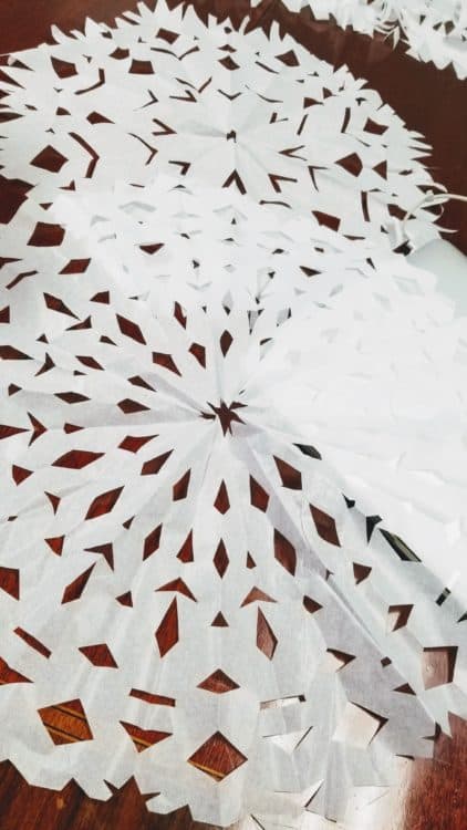 cut a paper snowflake