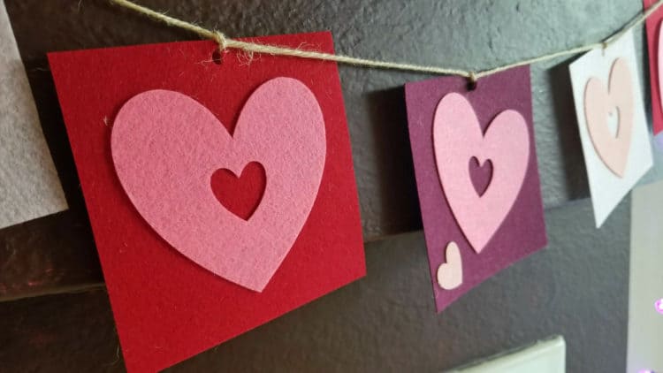 valentine's heart banner craft