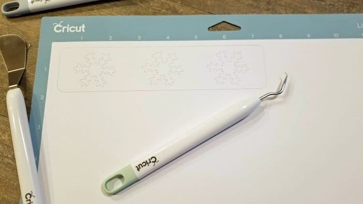 weeding on the cricut machine