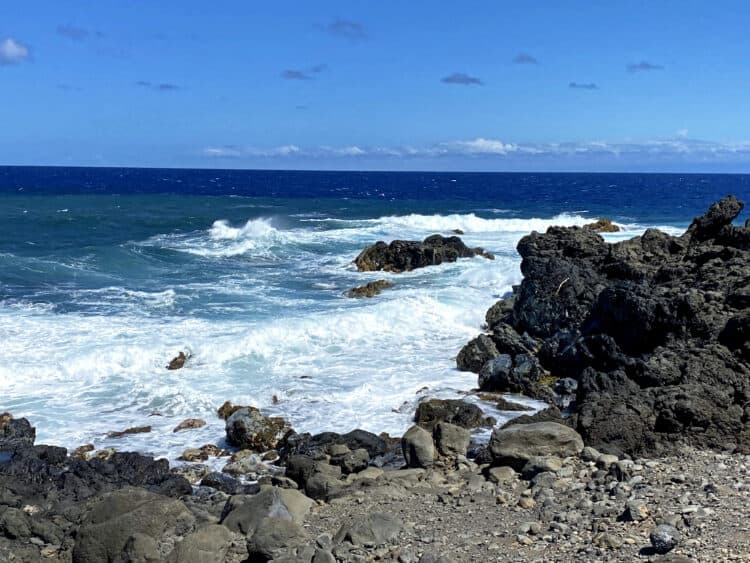 the road to Hana drive on maui