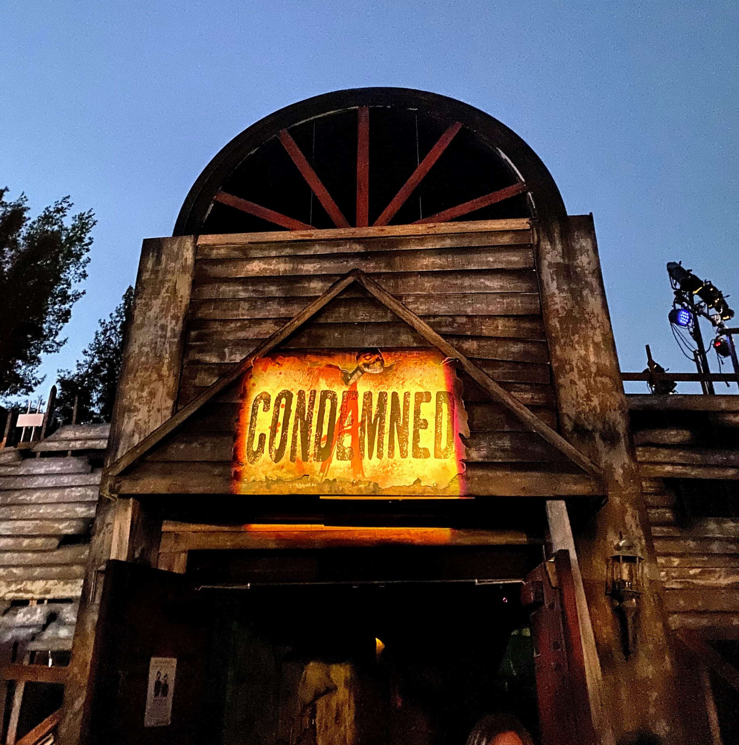 Six Flags Magic Mountain Southern California Halloween Mazes & Scares