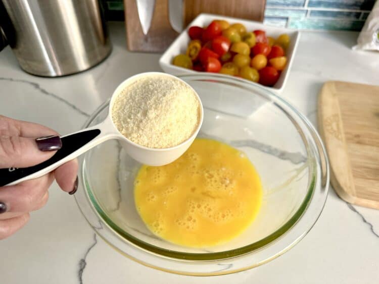 egg and parmesan mixture for spicy tomato carbonara