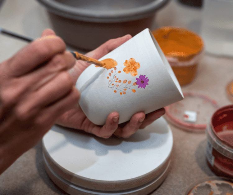 painting ceramics to be creative